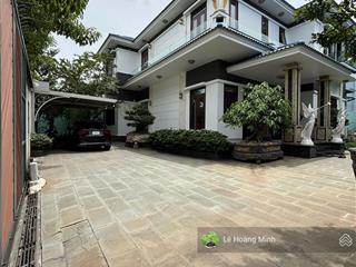 Biệt thự vườn 610m2 xây 1 tầng nội thầy xịn. khu trung tâm phường thạnh xuân