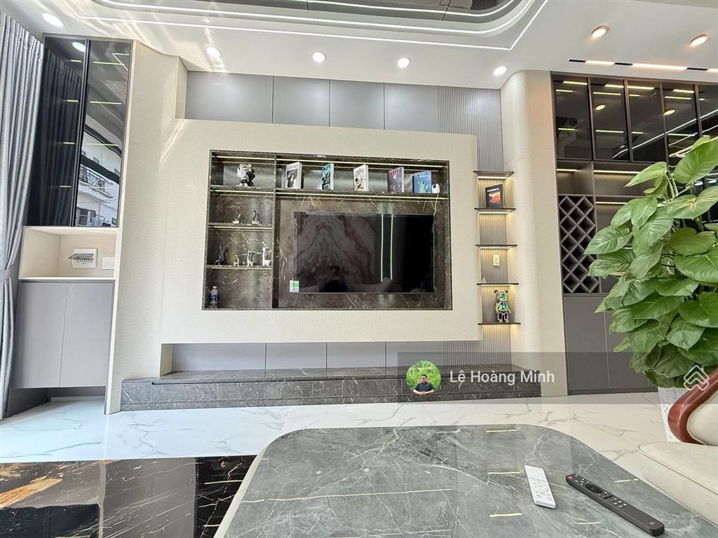 Siêu phẩm 4m x 25m. 3 tầng sân vườn hẻm nhựa 8m thông đường tô ngọc vân