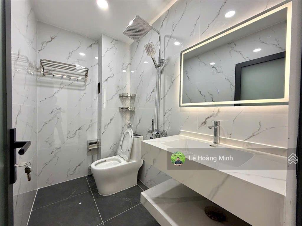 Siêu phẩm 5m x 15m. 4 tầng có thang máy hẻm nhựa 6m đường lê thị riêng. gần nhà máy bia tiger
