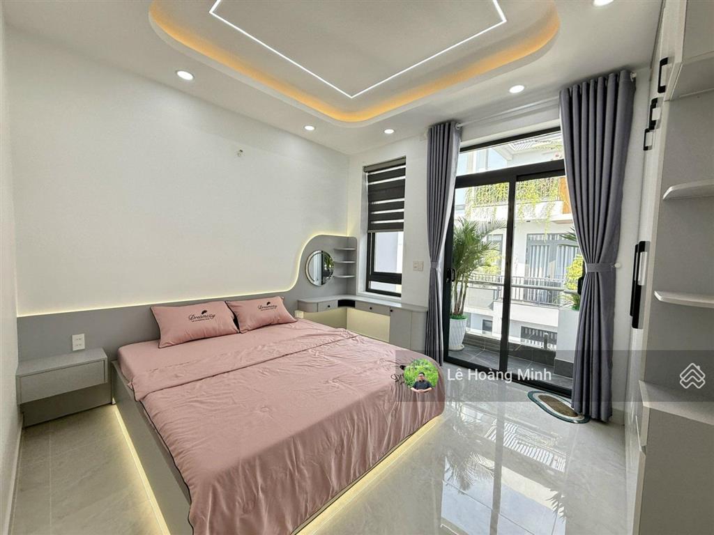 Siêu phẩm 5m x 15m. 4 tầng có thang máy hẻm nhựa 6m đường lê thị riêng. gần nhà máy bia tiger