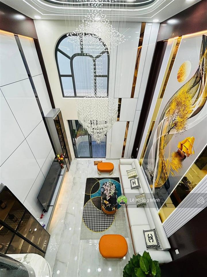 Siêu phẩm 4m x 20m. 5 tầng có thang máy. phòng karaoke 1/ hẻm 7m thông thạnh lộc 27