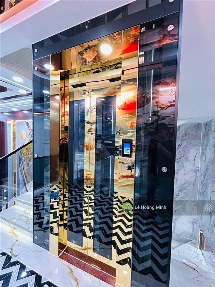 Siêu phẩm 4m x 20m. 5 tầng có thang máy. phòng karaoke 1/ hẻm 7m thông thạnh lộc 27