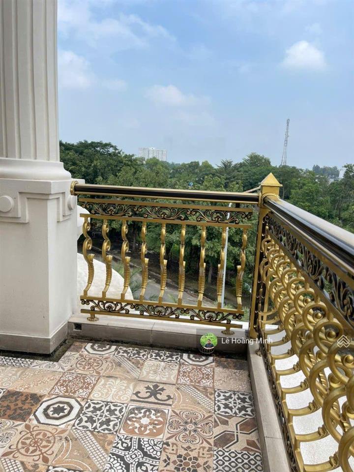 Biệt thự đẹp 255m2 4 tầng có thang máy view sông góc 2mt đường 25m khu biệt thự phú nhuận. q12