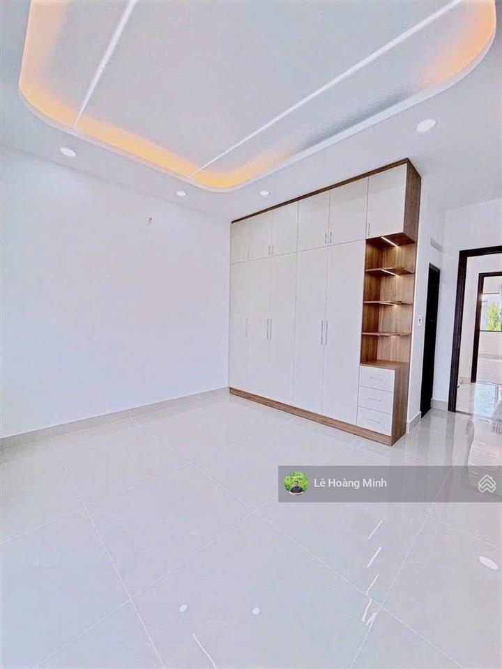Nhà phố 3 tầng 4m x 18m. 2/ ngắn đường nguyễn thị đặng