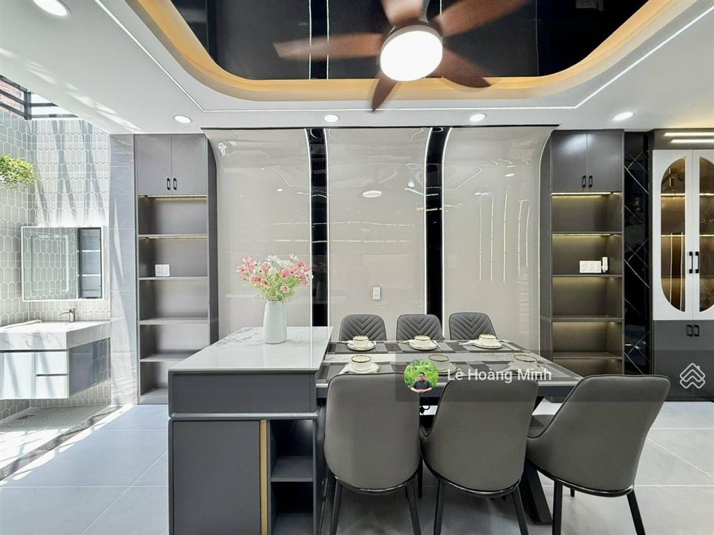 Siêu phẩm 4m x 16m. 4 tầng có thang máy và ô chờ hẻm rộng 14m. khu vip đường thới an 16