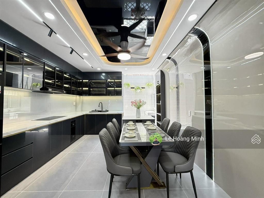 Siêu phẩm 4m x 16m. 4 tầng có thang máy và ô chờ hẻm rộng 14m. khu vip đường thới an 16