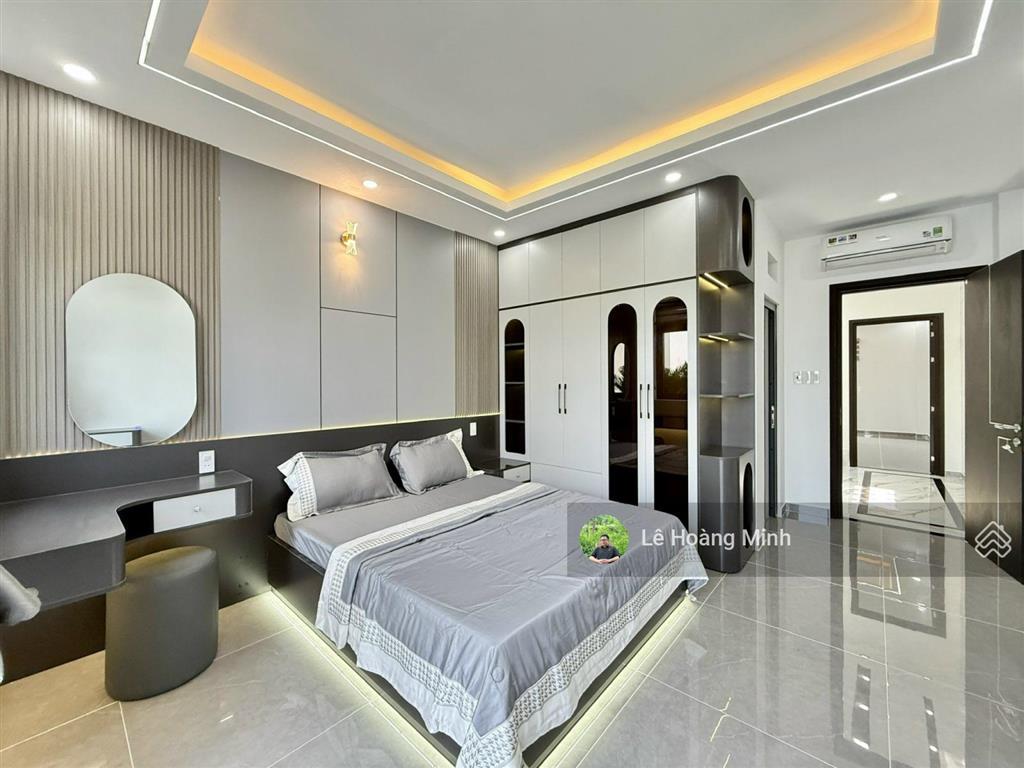 Siêu phẩm 4m x 16m. 4 tầng có thang máy và ô chờ hẻm rộng 14m. khu vip đường thới an 16