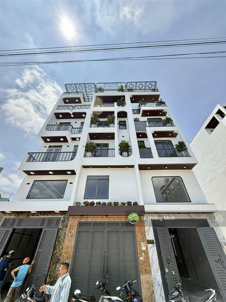 Siêu phẩm 4m x 16m. 4 tầng có thang máy và ô chờ hẻm rộng 14m. khu vip đường thới an 16