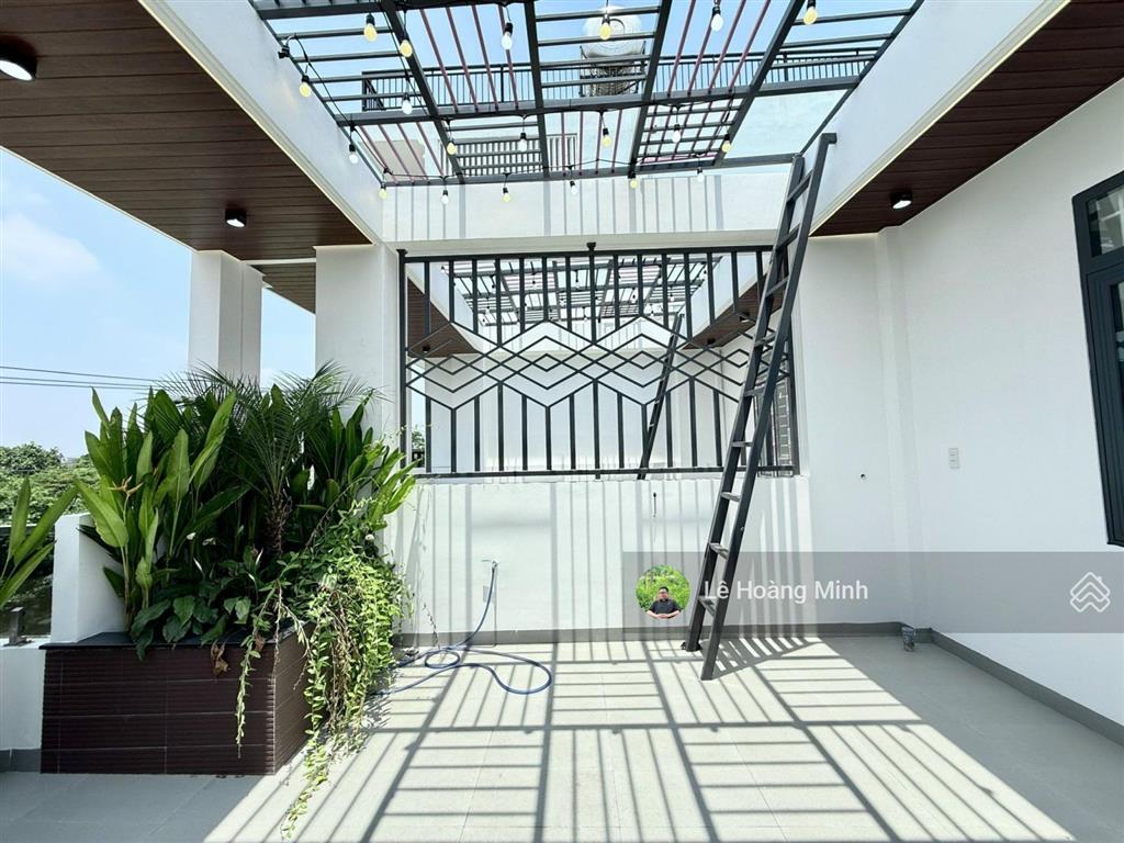 Siêu phẩm 4m x 25mn 3 tầng view sông vàm thuật hẻm 8m thông hà huy giáp