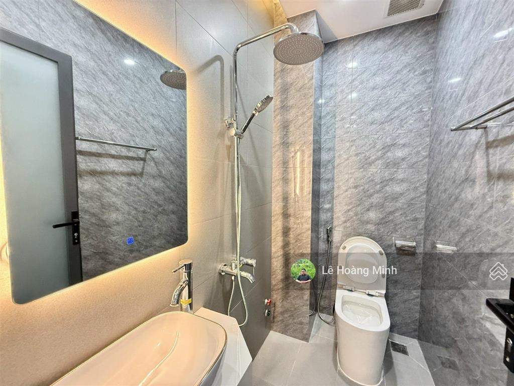 Siêu phẩm 4m x 25mn 3 tầng view sông vàm thuật hẻm 8m thông hà huy giáp