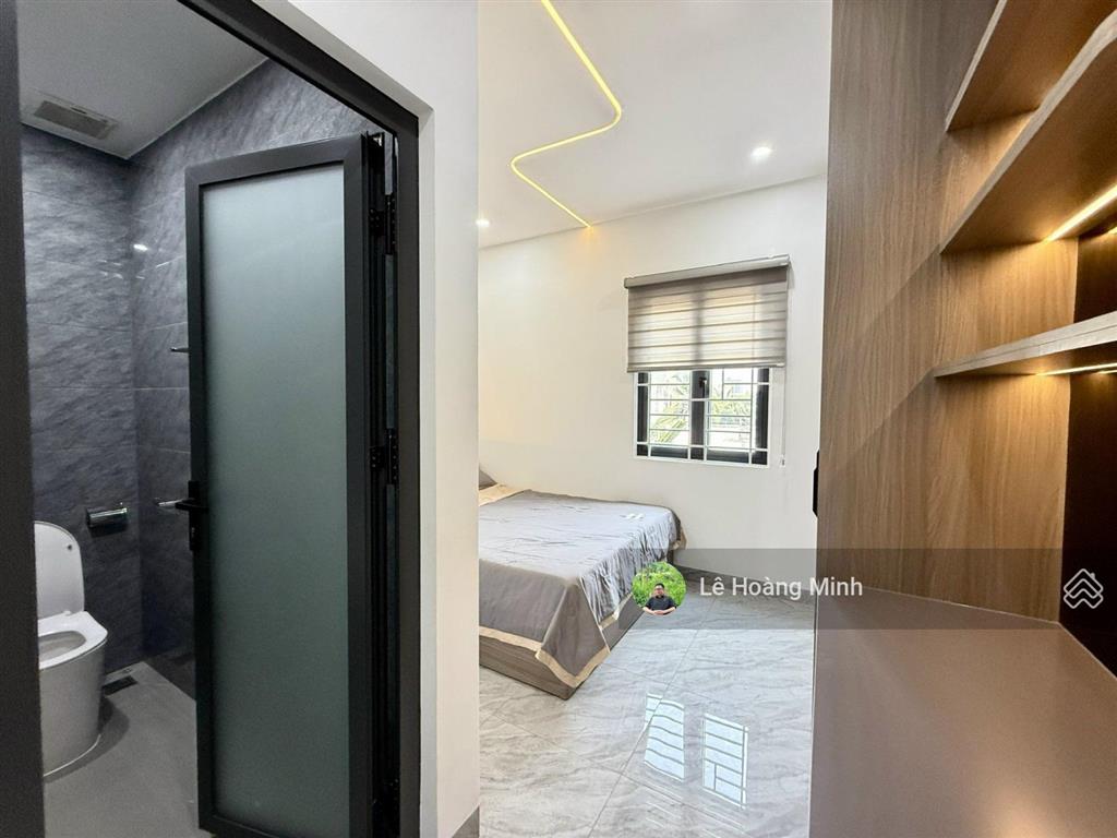 Siêu phẩm 4m x 25mn 3 tầng view sông vàm thuật hẻm 8m thông hà huy giáp