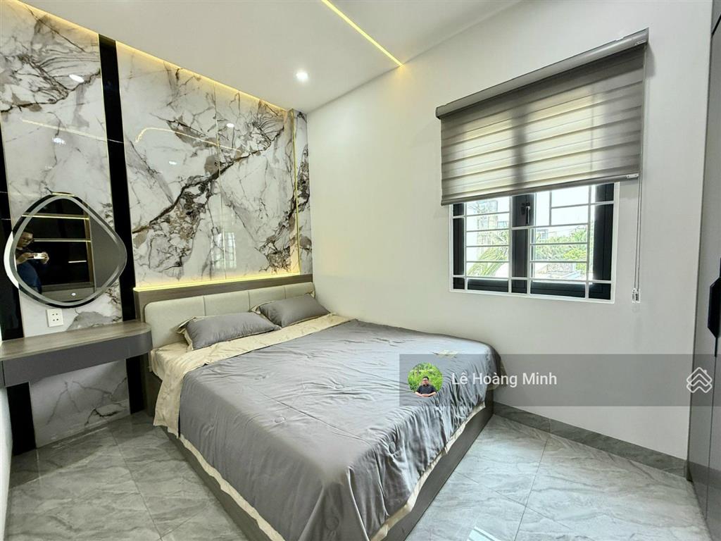 Siêu phẩm 4m x 25mn 3 tầng view sông vàm thuật hẻm 8m thông hà huy giáp