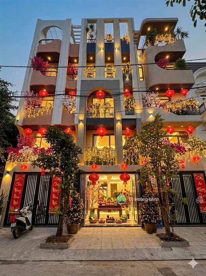 Siêu phẩm 4 tầng có thang máy và ô chờ mặt tiền nhánh đường thạnh lộc 37