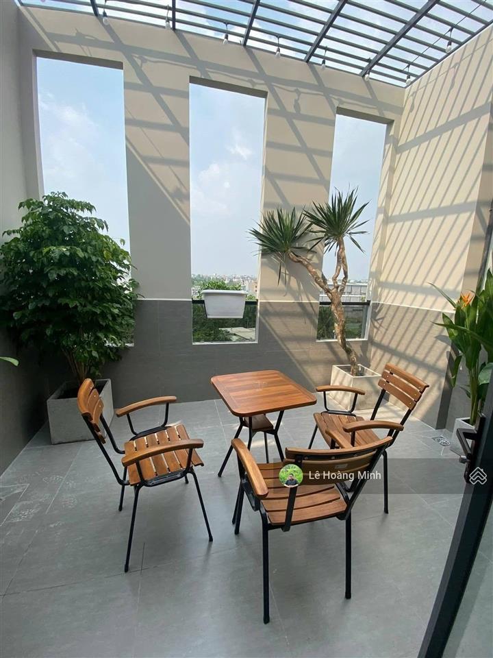 Siêu phẩm 4 tầng có thang máy và ô chờ mặt tiền nhánh đường thạnh lộc 37