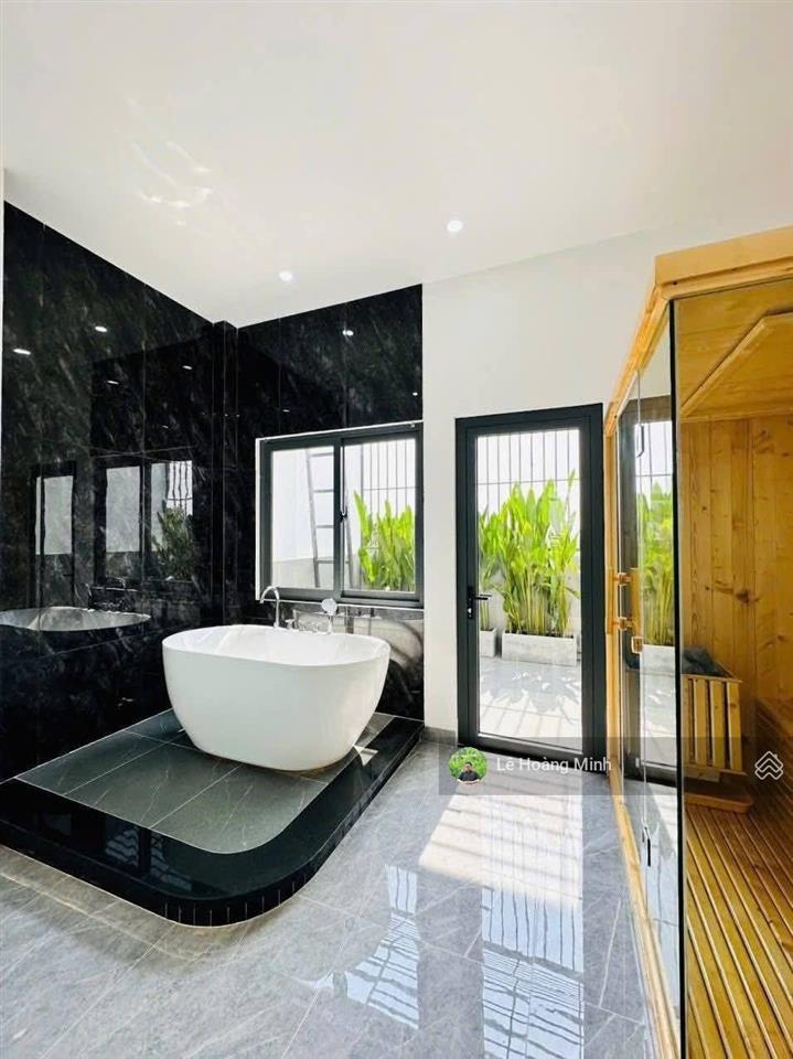 Siêu phẩm 4 tầng có thang máy và ô chờ mặt tiền nhánh đường thạnh lộc 37