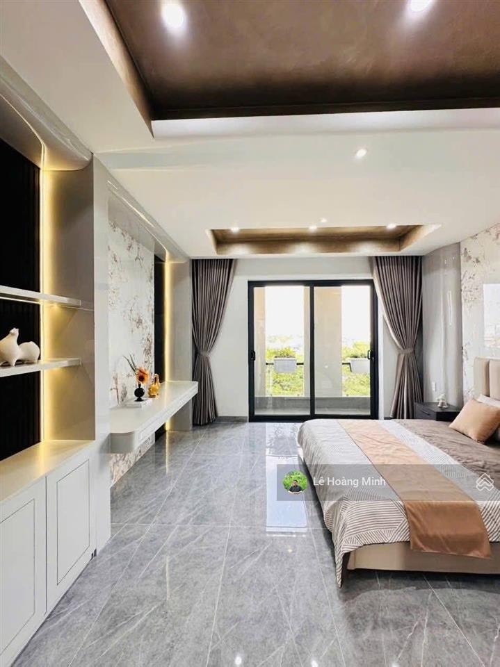 Siêu phẩm 4 tầng có thang máy và ô chờ mặt tiền nhánh đường thạnh lộc 37