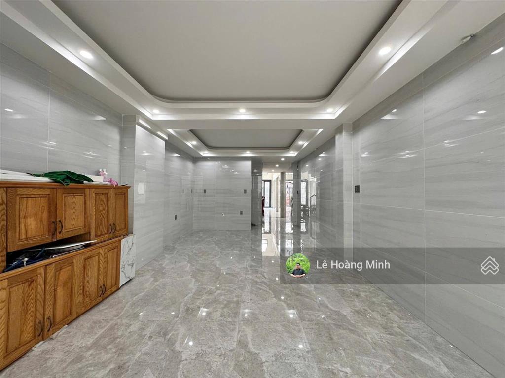 Siêu phẩm 4m x 26m. 5 tầng có thang máy mặt tiền nhánh đông hưng thuận 42. sát kdc an sương