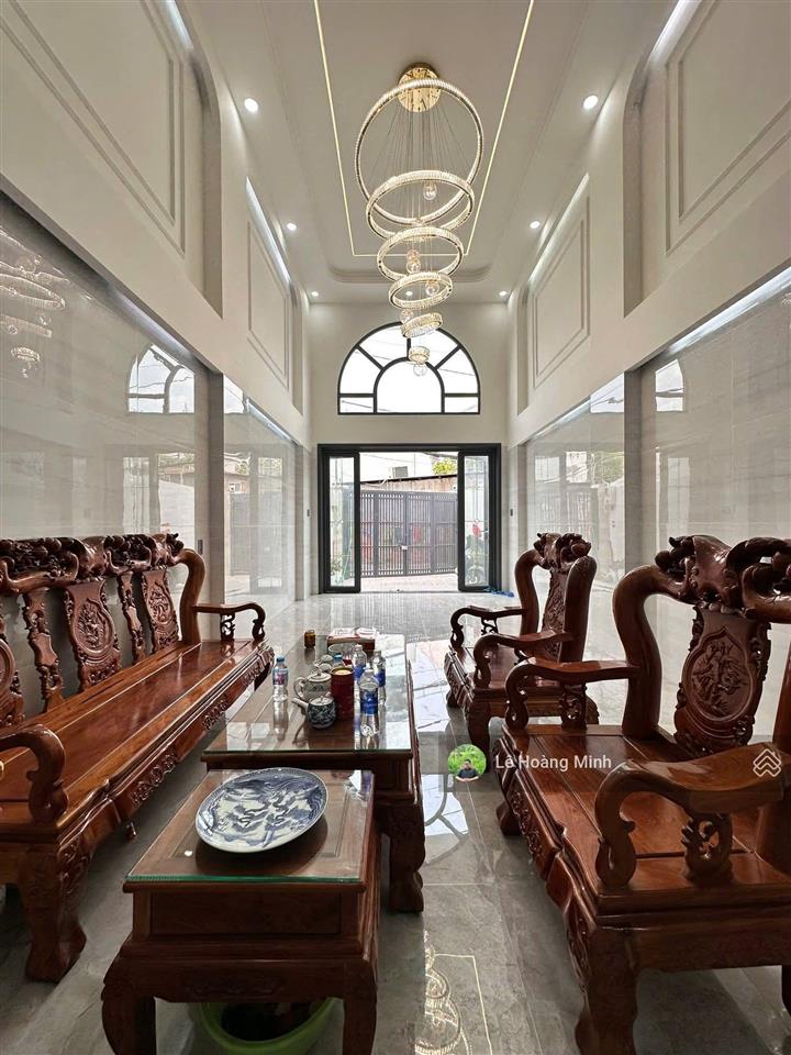 Siêu phẩm 4m x 26m. 5 tầng có thang máy mặt tiền nhánh đông hưng thuận 42. sát kdc an sương