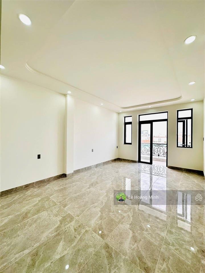 Siêu phẩm 4m x 26m. 5 tầng có thang máy mặt tiền nhánh đông hưng thuận 42. sát kdc an sương