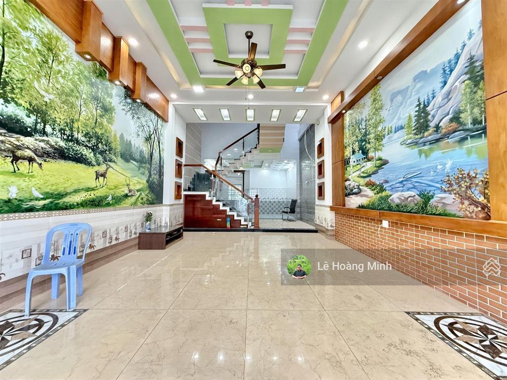 Nhà phố 5,2m x 20m, xây 3 lầu hẻm xe hơi 885 đường nguyễn ảnh thủ. ngay tch 10