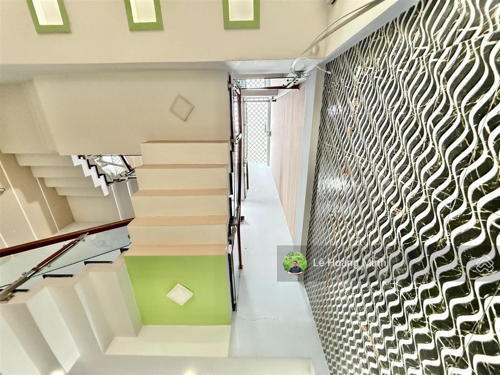 Nhà phố 5,2m x 20m, xây 3 lầu hẻm xe hơi 885 đường nguyễn ảnh thủ. ngay tch 10