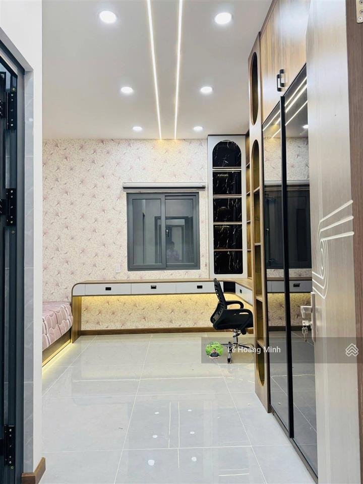 Siêu phẩm 5m x 15m. có thang máy căn góc 2mt hẻm 8m đường thạnh xuân 25