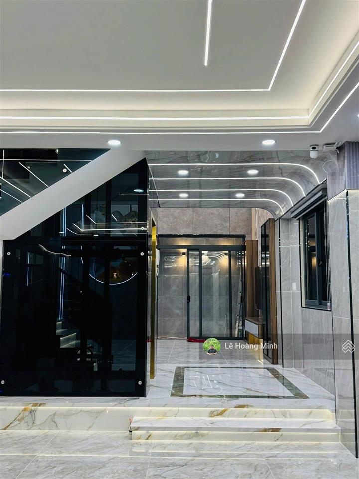 Siêu phẩm 5m x 15m. có thang máy căn góc 2mt hẻm 8m đường thạnh xuân 25