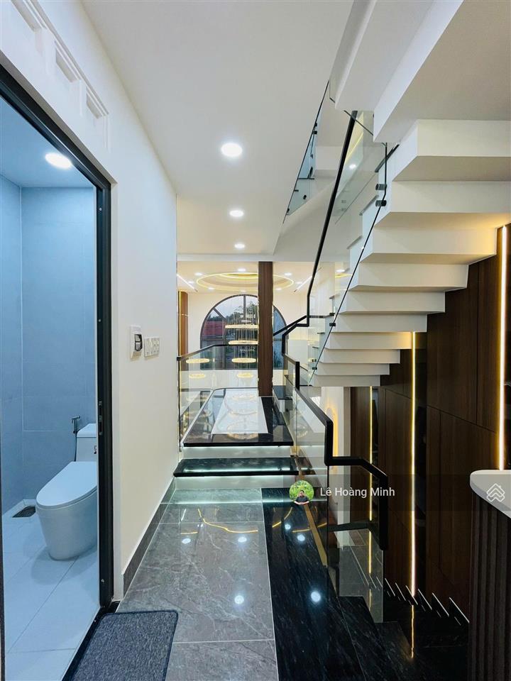 Siêu phẩm 4m x 15m. 4 tầng full nội thất đường thạnh xuân 25