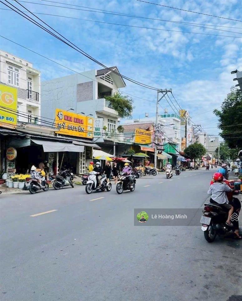 Nhà shr 5m x 25m. mặt tiền đường trần thị cờ. gần ngay chợ