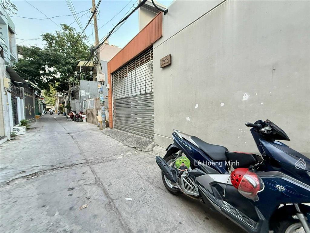 Nhà phố 4m x 15m. đúc 3 lầu 1/ ngắn nguyễn thị kiểu. ngay siêu thị metro