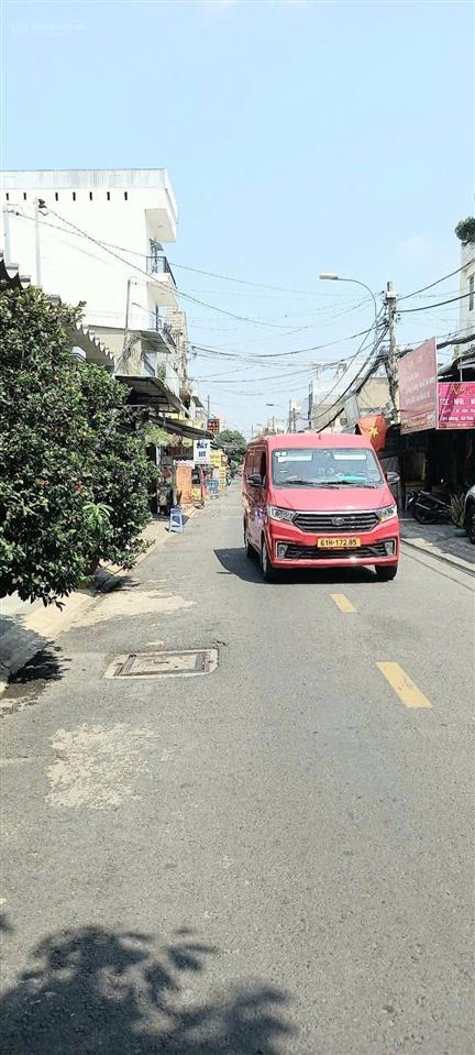 Nhà phố 4,8m x 25m. xây 3 tầng mặt tiền đường hiệp thành 5