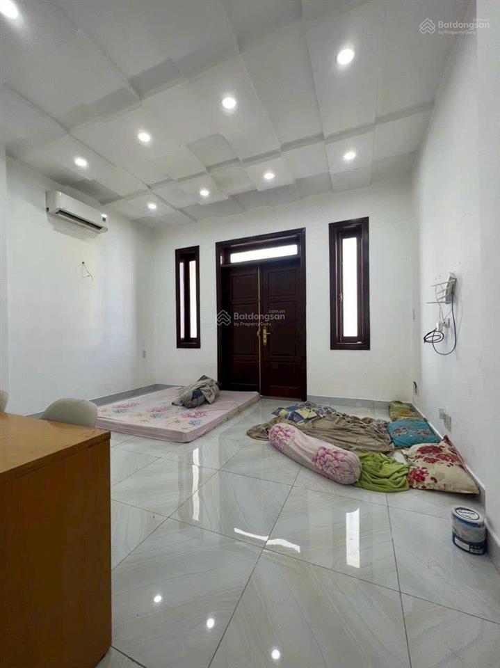 Nhà phố 4,8m x 25m. xây 3 tầng mặt tiền đường hiệp thành 5