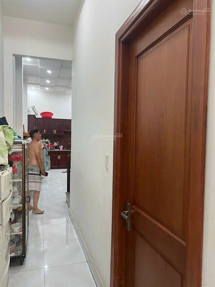Nhà phố 4,8m x 25m. xây 3 tầng mặt tiền đường hiệp thành 5