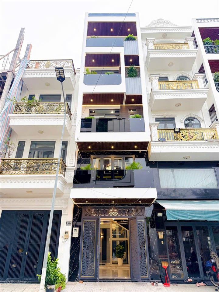 Siêu phẩm 4 tầng có thang máy. hẻm rộng 12m khu vip 1/ thạnh lộc 29. ngay ngã tư ga