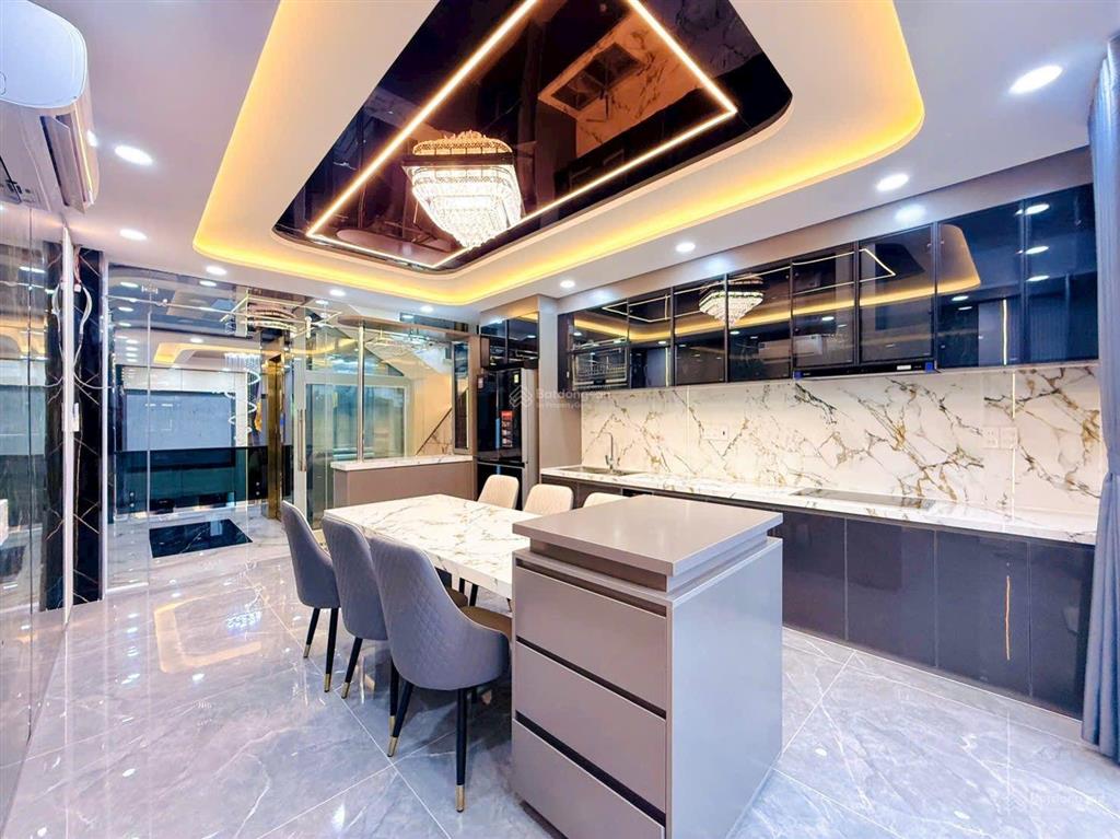 Siêu phẩm 4 tầng có thang máy. hẻm rộng 12m khu vip 1/ thạnh lộc 29. ngay ngã tư ga