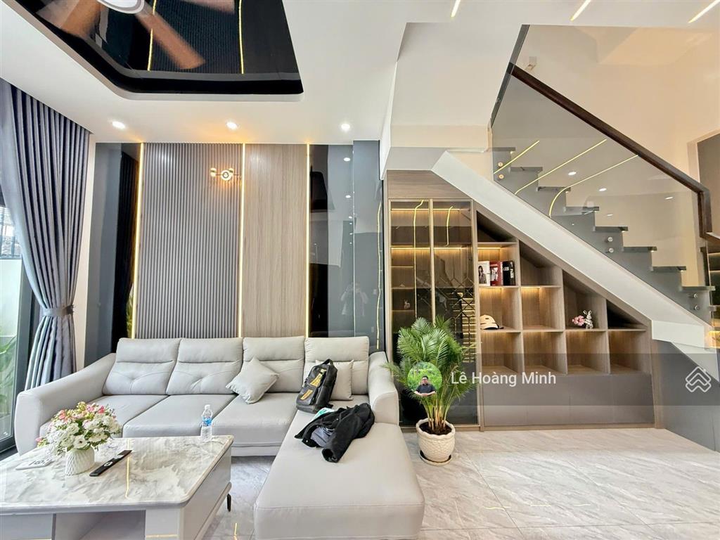 Siêu phẩm 4,2m x 20m. 3 tầng hẻm nhựa 8m đường thạnh thạnh lộc 27. ngay ngã tư ga