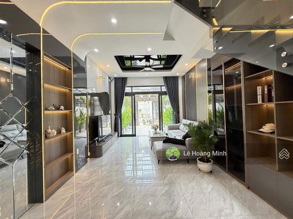Siêu phẩm 4,2m x 20m. 3 tầng hẻm nhựa 8m đường thạnh thạnh lộc 27. ngay ngã tư ga