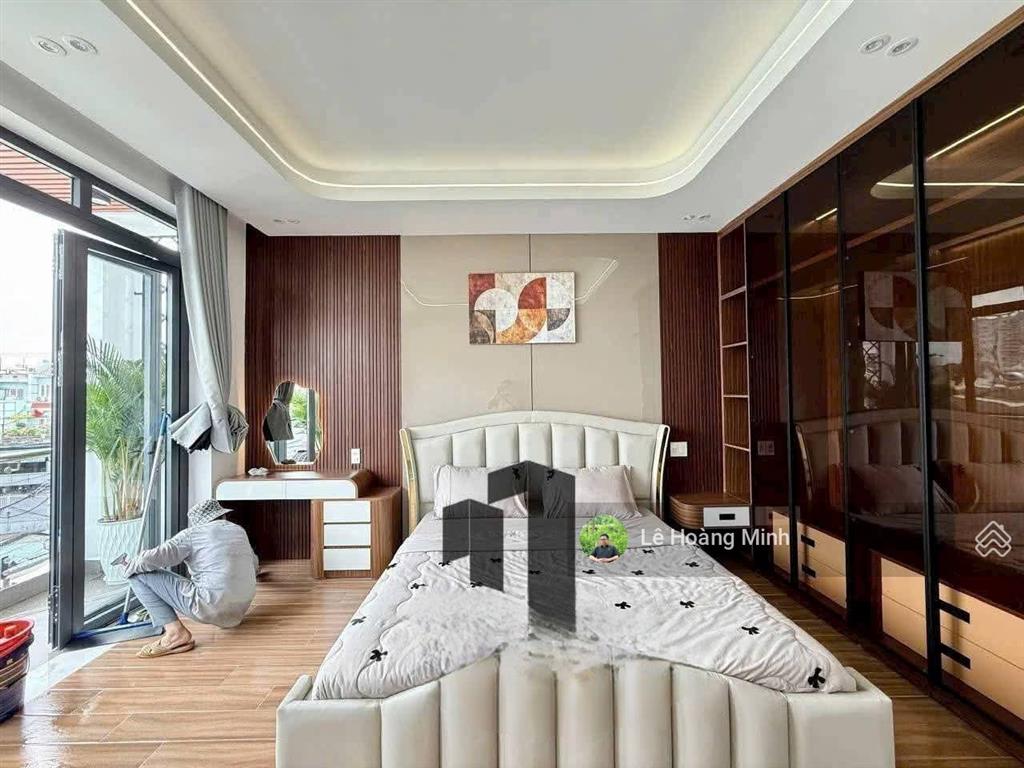 Siêu phẩm 4m x 30m, 4 tầng thang máy hẻm rộng 13m khu vip nguyễn ảnh thủ