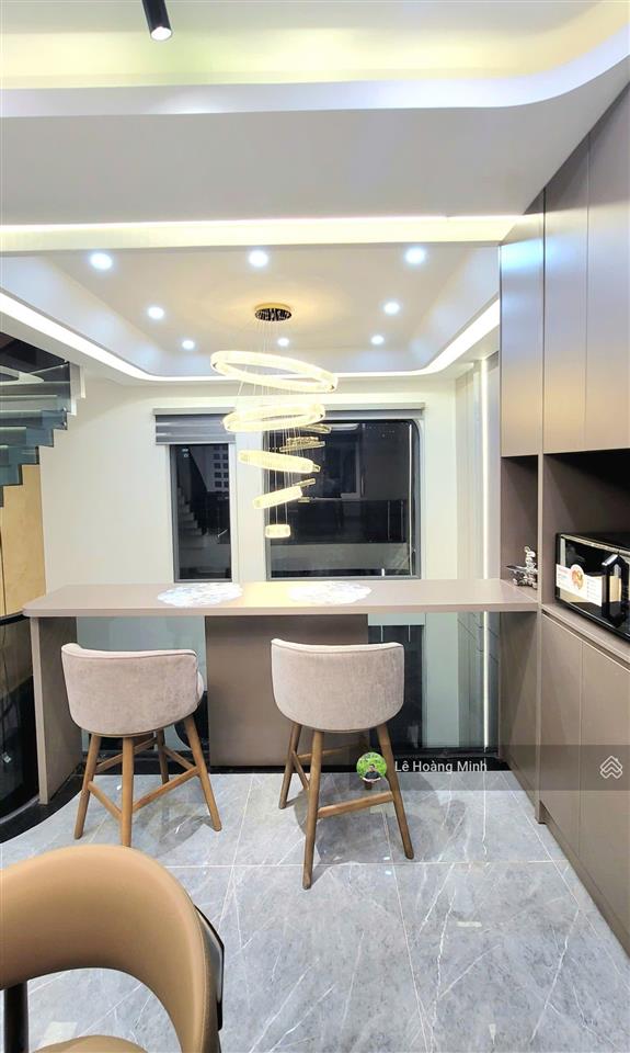 Siêu phẩm 4 tầng ngang 5,5m hẻm 7m 1/ thạnh lộc 19. ngay ngã tư ga