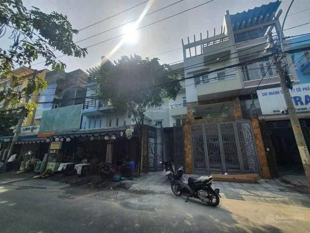 Biệt thự mini 7m x 25m. 4 tầng view công viên kdc vip lê thị riêng. ngay ubnd quận 12