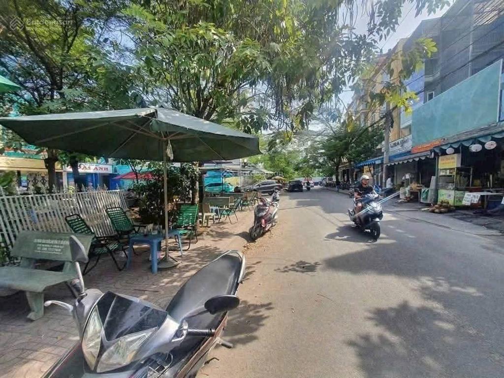 Biệt thự mini 7m x 25m. 4 tầng view công viên kdc vip lê thị riêng. ngay ubnd quận 12