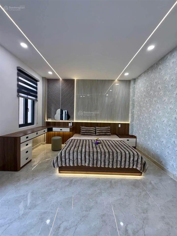 Siêu phẩm đẹp mê 5,5m x 16m. 4 tầng thang máy hẻm 8m thông hà huy giáp. ngay cđ điện lực