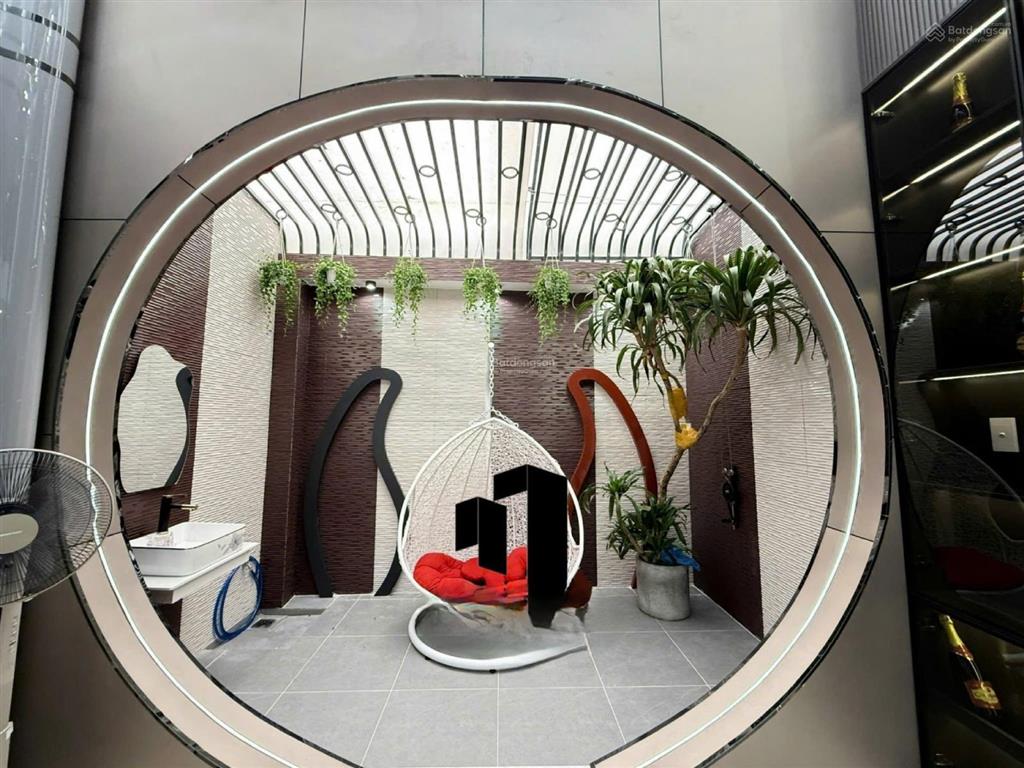 Siêu phẩm luxury 4m x 18m. xây 4 tầng thang máy 1/ hẻm 10m khu vip dương thị mười