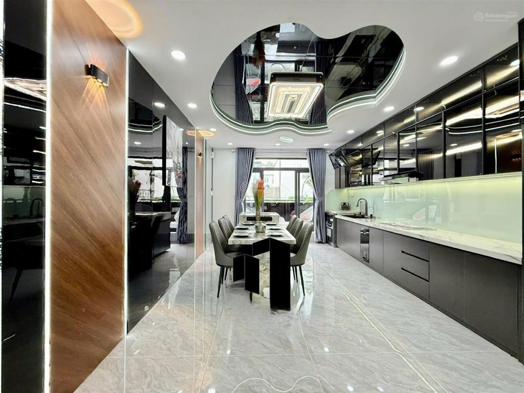 Siêu phẩm luxury 4m x 18m. xây 4 tầng thang máy 1/ hẻm 10m khu vip dương thị mười