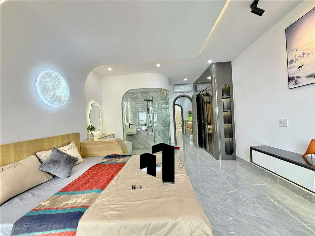 Siêu phẩm luxury 4m x 18m. xây 4 tầng thang máy 1/ hẻm 10m khu vip dương thị mười