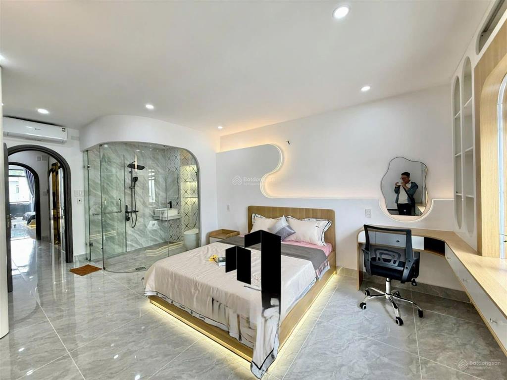 Siêu phẩm luxury 4m x 18m. xây 4 tầng thang máy 1/ hẻm 10m khu vip dương thị mười