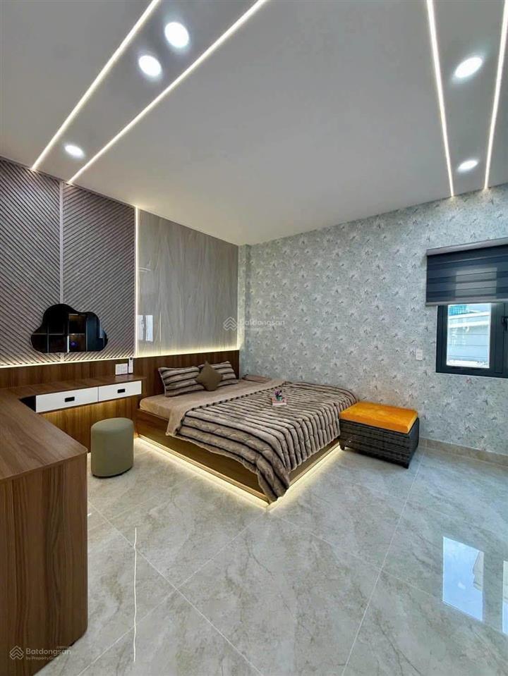 Siêu phẩm đẹp u mê 5,5m x 16m. 4 tầng thang máy. hẻm 8m thông hà huy giáp. ngay cđ điện lực
