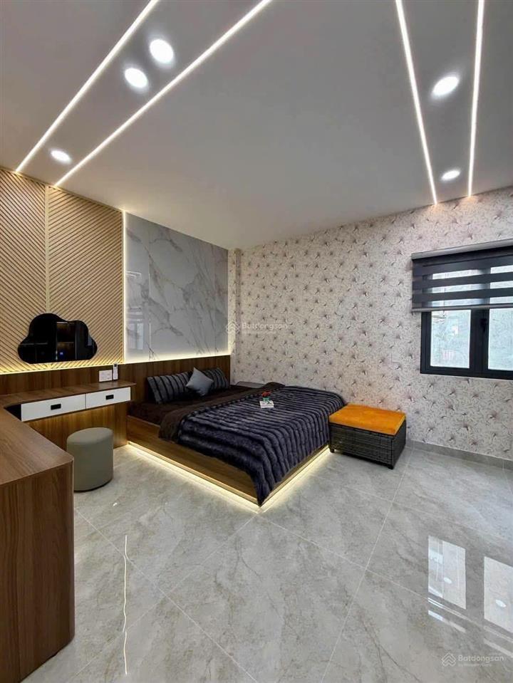 Siêu phẩm đẹp u mê 5,5m x 16m. 4 tầng thang máy. hẻm 8m thông hà huy giáp. ngay cđ điện lực