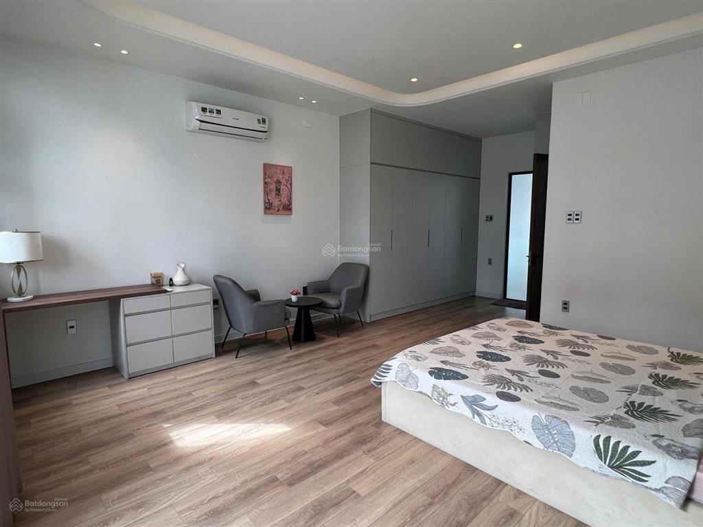Siêu phẩm 4 tầng đẹp mê có pn master hẻm nhựa 12m khu vip ngay ngã tư ga