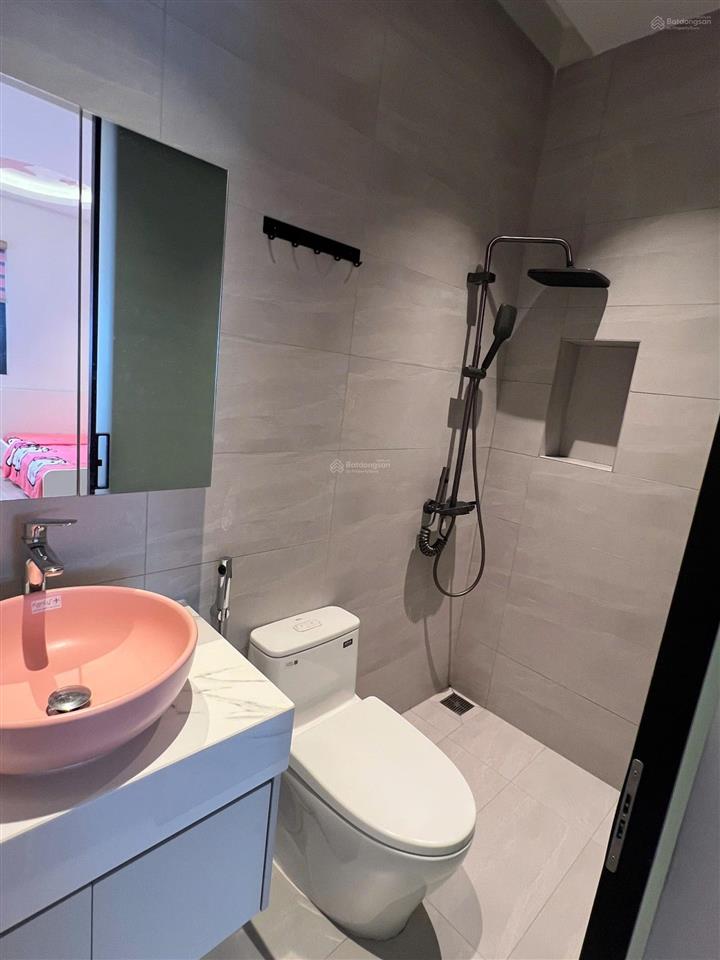 Siêu phẩm 4 tầng đẹp mê có pn master hẻm nhựa 12m khu vip ngay ngã tư ga